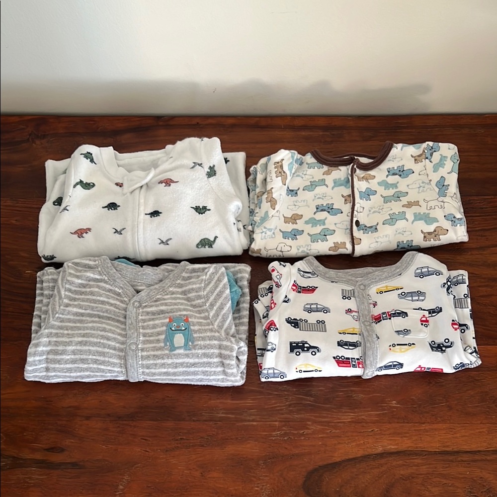 Set of (4) long sleeve, footed pajamas size 9 months